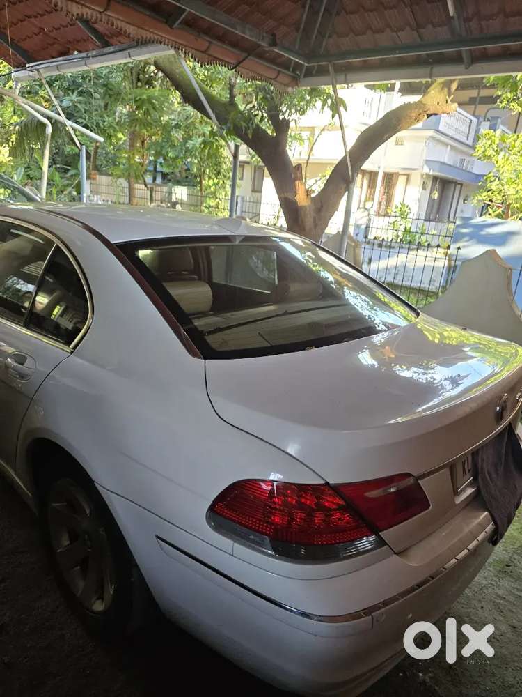Bmw 7 Series Sedan 2007 Waiting