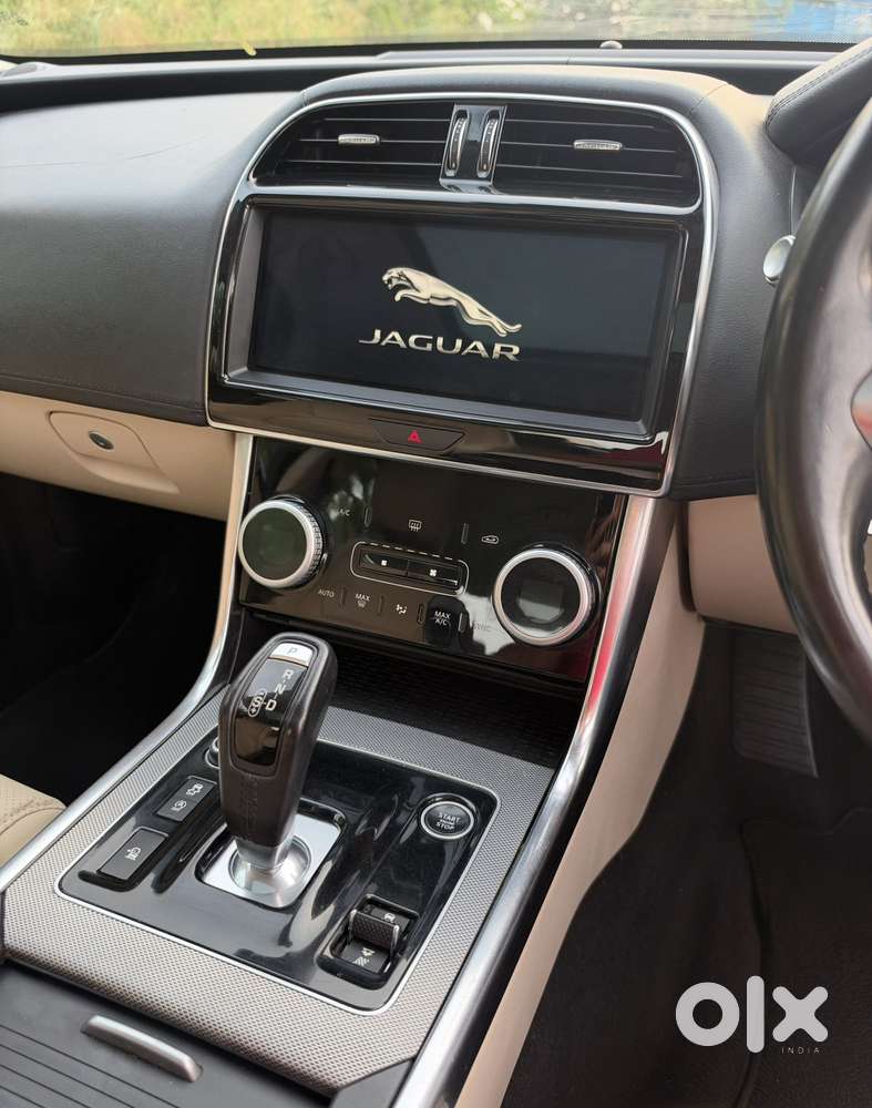 Jaguar Xe Portfolio, 2020, Diesel
