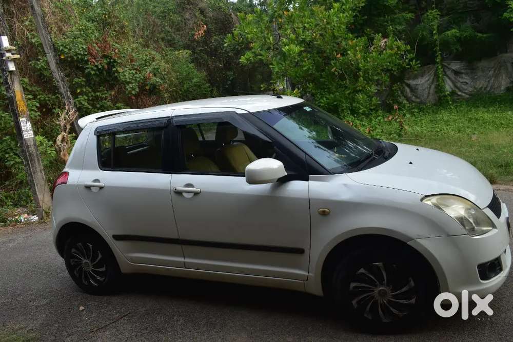 Well Maintained Maruti Suzuki Swift 2008 Petrol