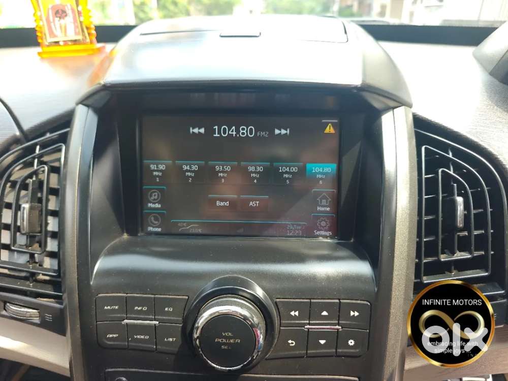 Mahindra Xuv500 At W10 Fwd, 2015, Diesel