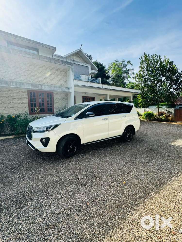 2017 Toyota Innova Crysta 2.8l Zx Automatic Touring Sport