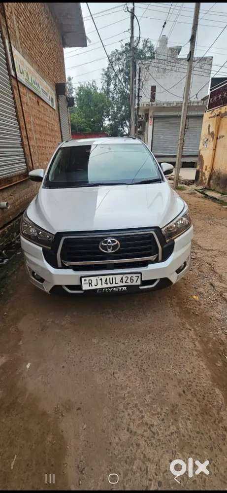 Toyota Innova Crysta 2025 Diesel 25000 Km Driven