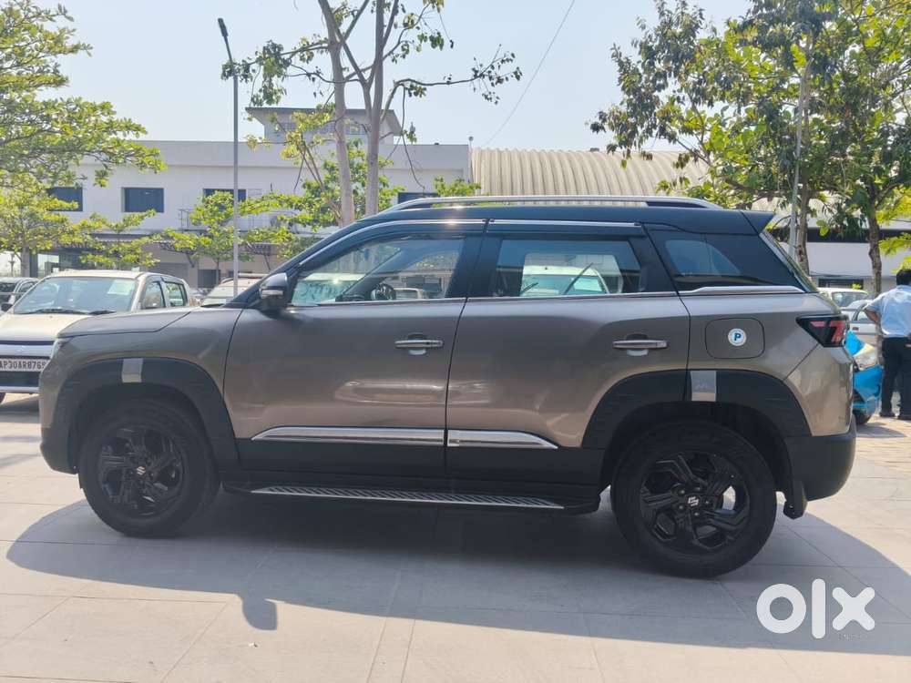 Maruti Suzuki Brezza 1.5 Zxi Smart Hybrid, 2023, Petrol