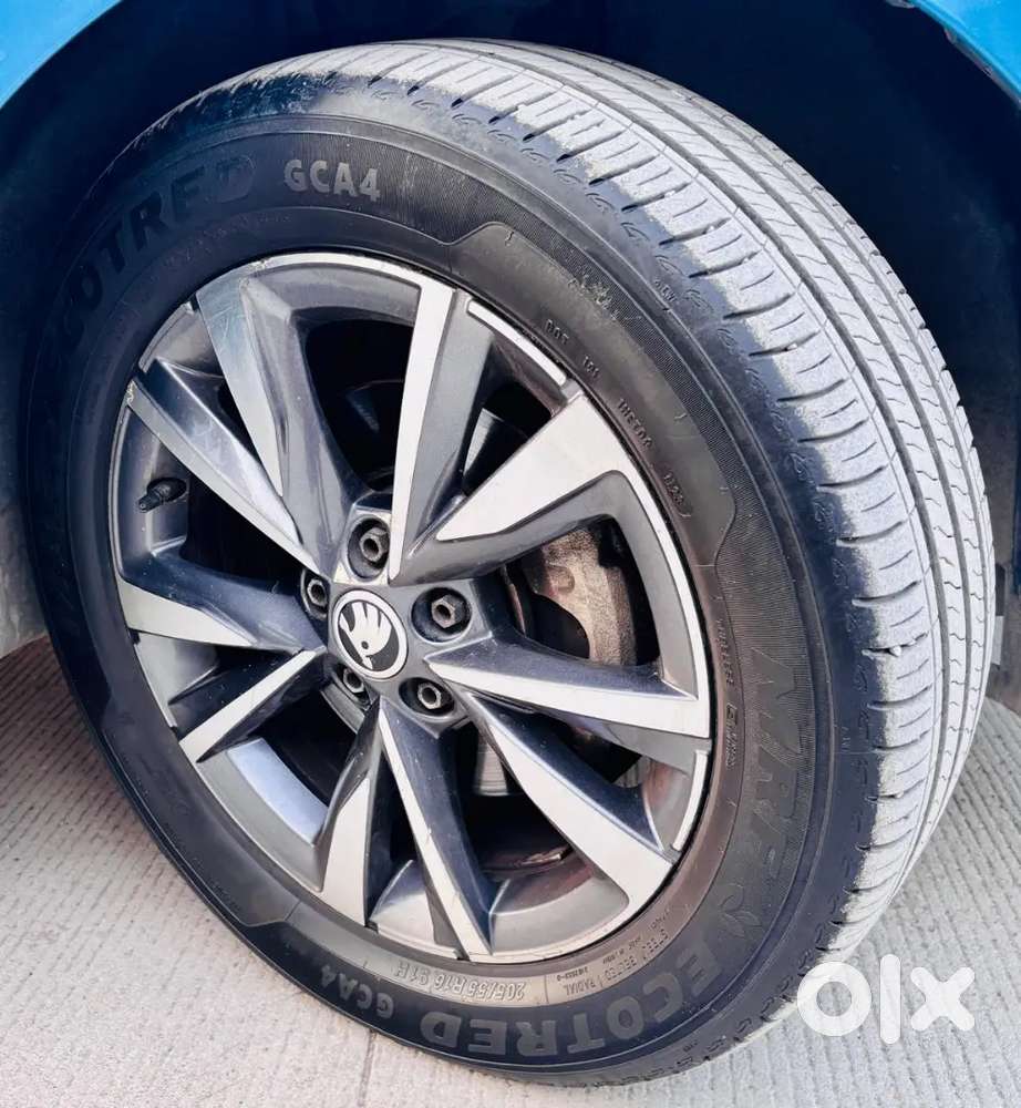 Skoda Slavia Style 1.0 Tsi At Bsvi Model 2023 Petrol Engine  17125 Km