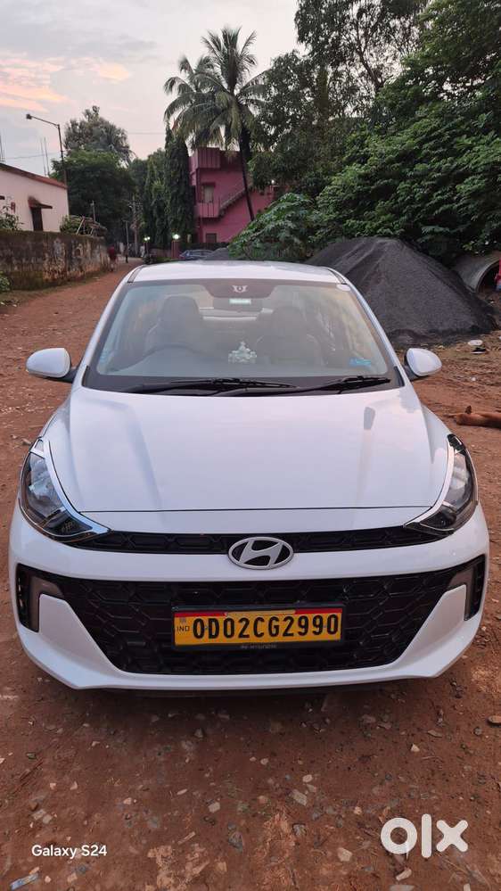 Hyundai Aura Sx (o) Manual, 2023, Petrol