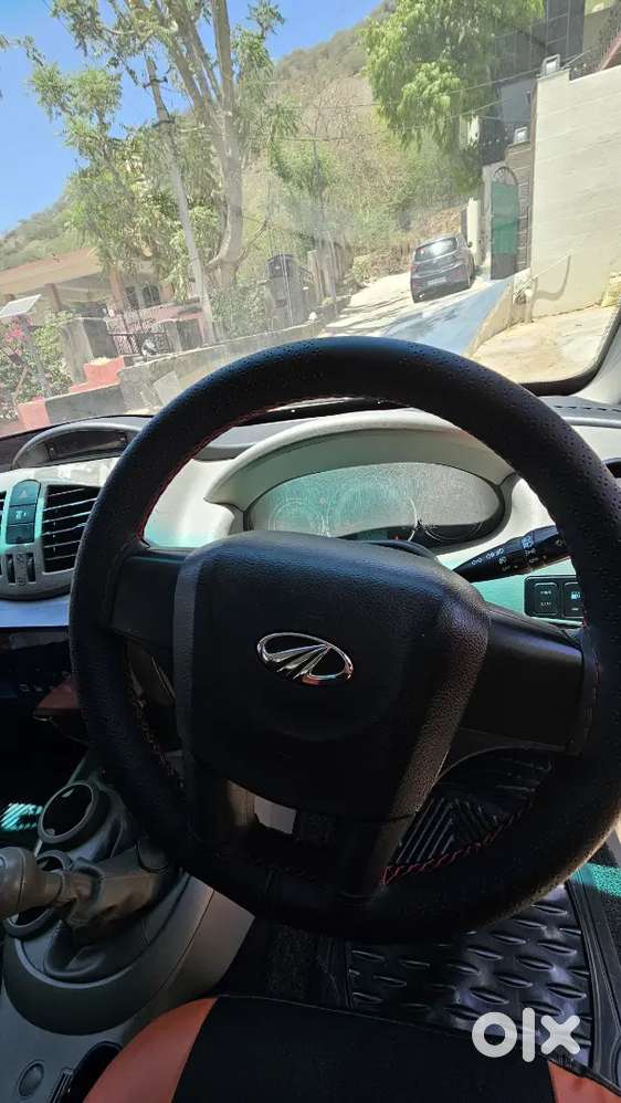 Mahindra Nuvosport 2016