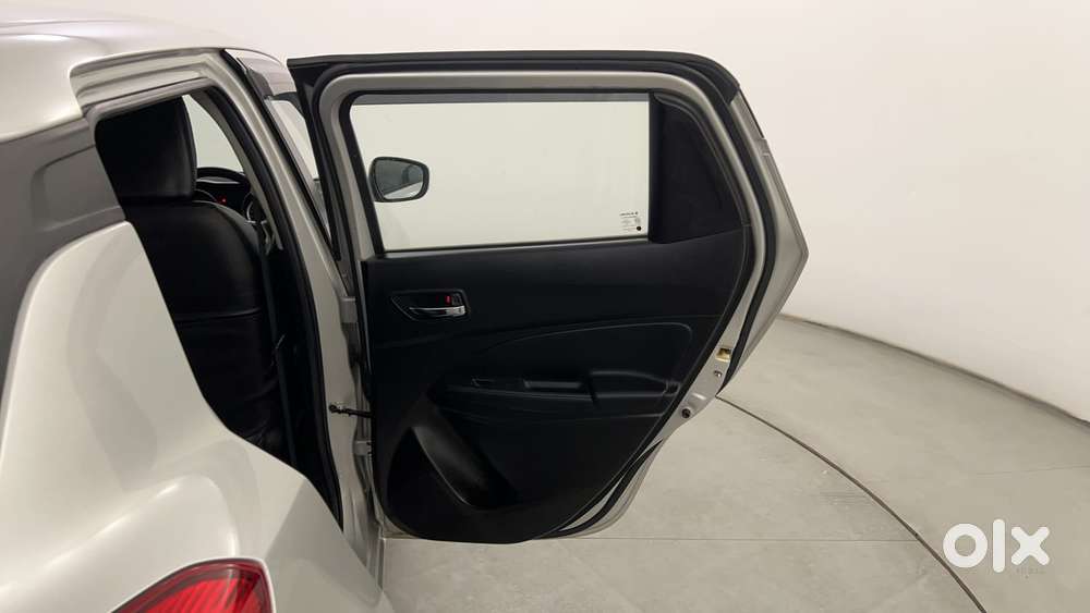 Maruti Suzuki Swift Amt Zxi, 2018, Petrol