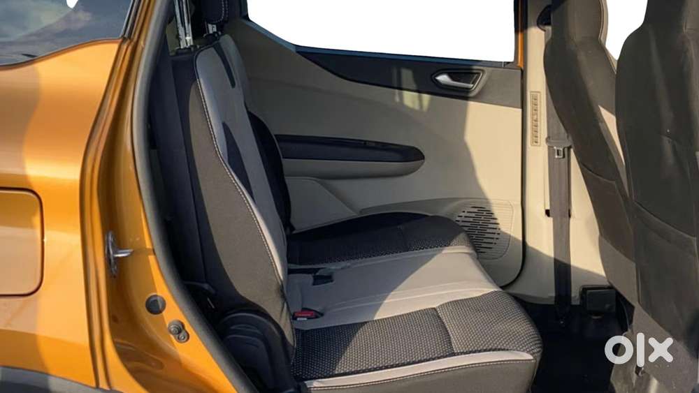 Renault Triber Rxz Easy-r Amt, 2022, Petrol