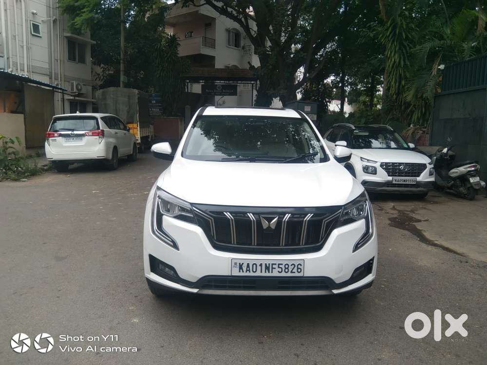 Mahindra Xuv700 2.0 Ax 7 Petrol Mt Str, 2025, Petrol