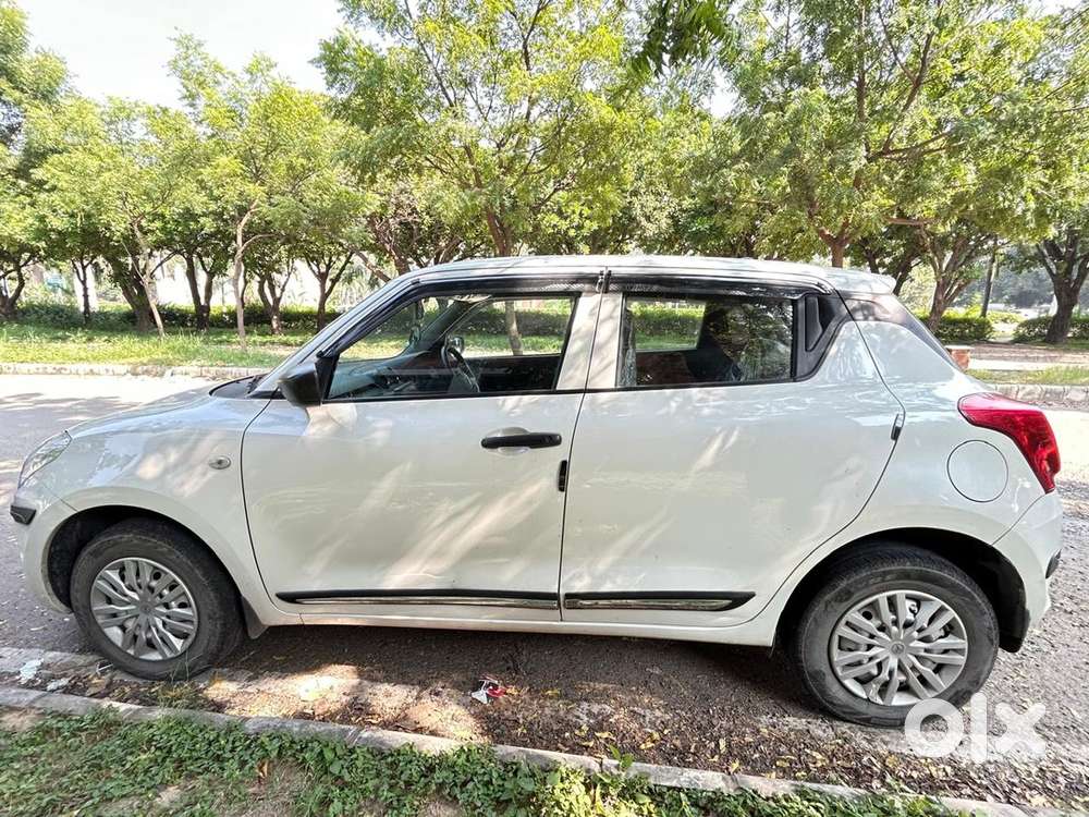 Maruti Suzuki Swift 2023 Petrol 42000 Km Driven