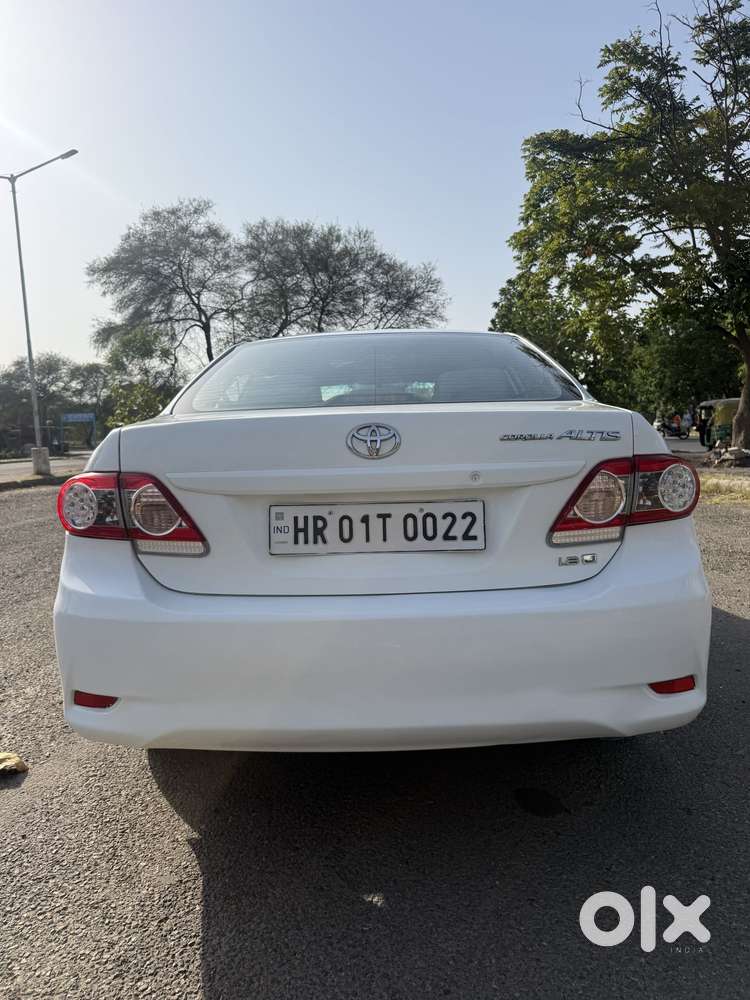 Toyota Corolla Altis Facelift, 2012, Petrol