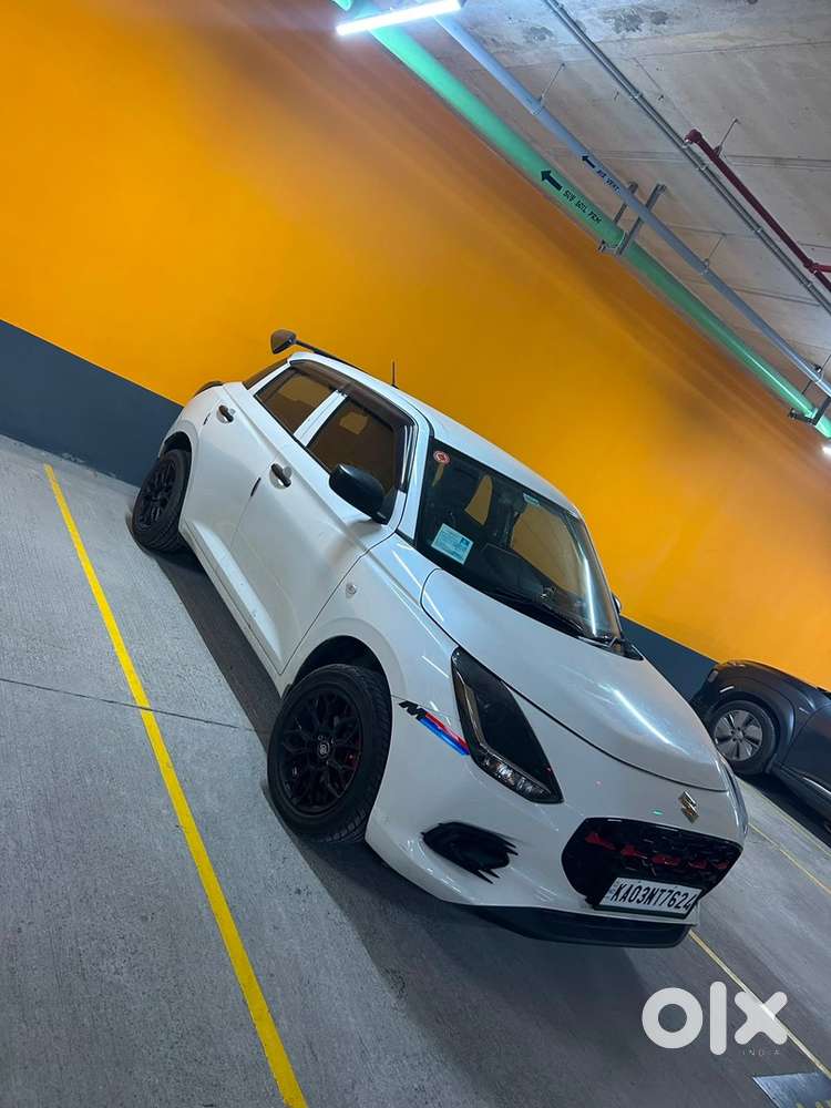 2024 Maruti Swift Petrol Manual