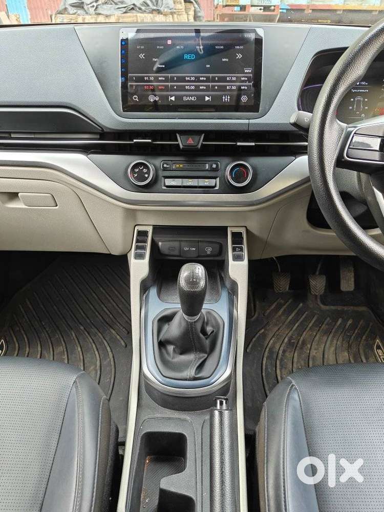 Kia Carens G 1.5 6mt Premium (o) 7-seater, 2023, Petrol