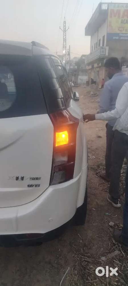 Mahindra Xuv500 2014 Diesel 85000 Km Driven