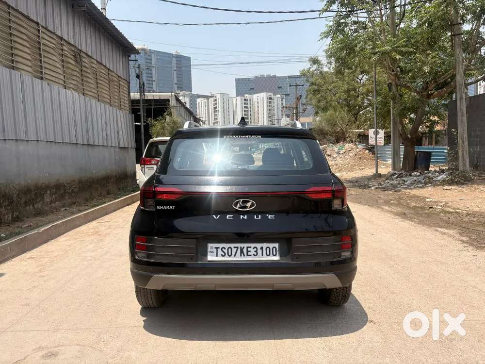 Hyundai Venue 2023 Petrol Good Condition