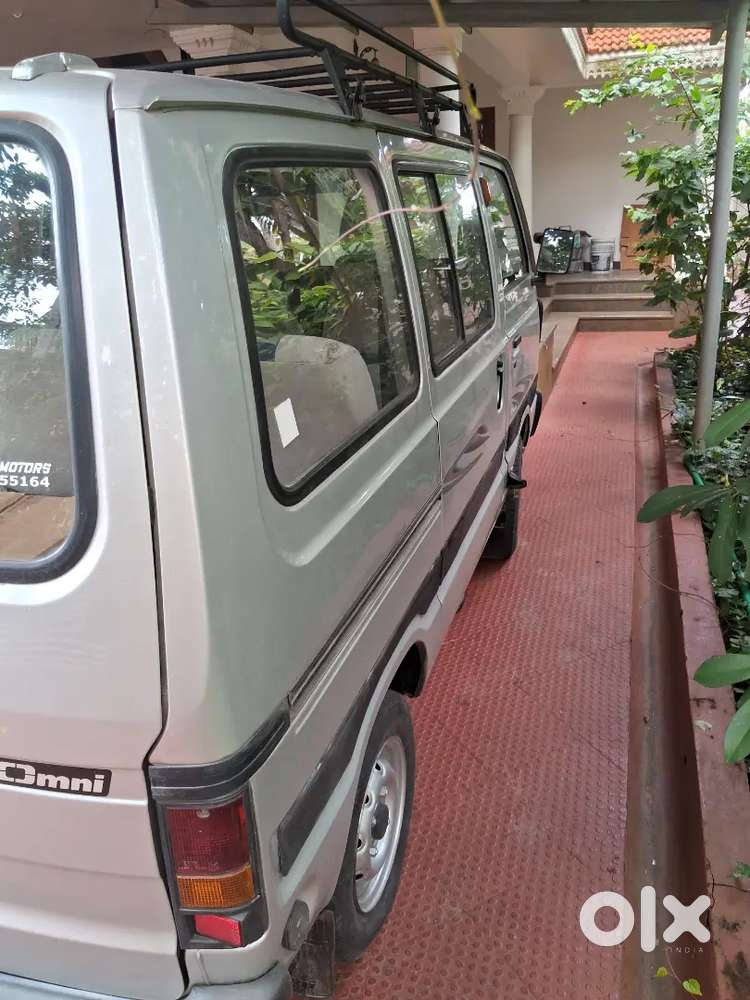 Maruti Suzuki Omni 2010