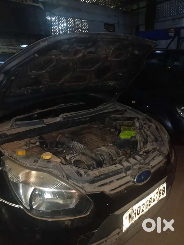 Ford Figo 2012 Petrol 60000 Km Driven