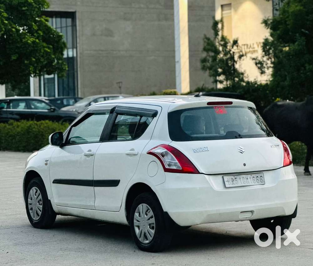 Maruti Suzuki Swift Lxi Optional-o, 2017, Petrol