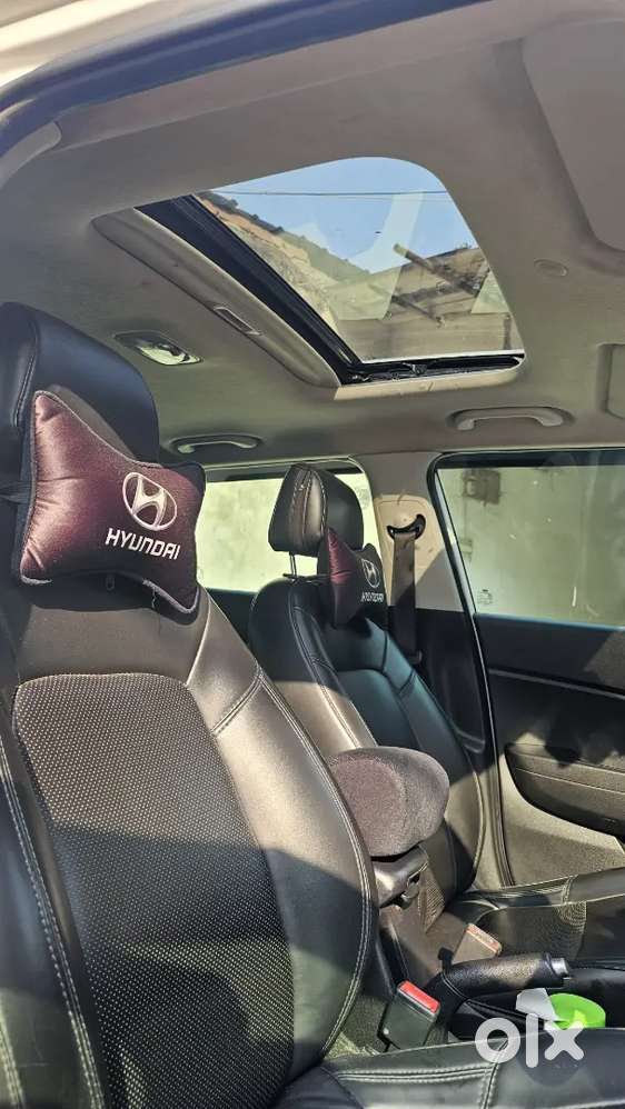 Automatic Hyundai Venue 2019 Petrol Well Maintained