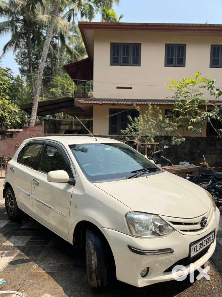 Toyota Etios Liva 2012