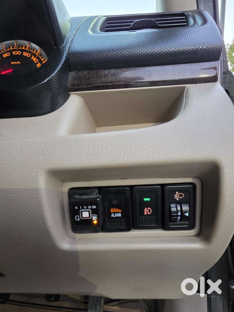 Maruti Suzuki Swift Dzire 1.2 Vxi Bsiv, 2016, Cng & Hybrids