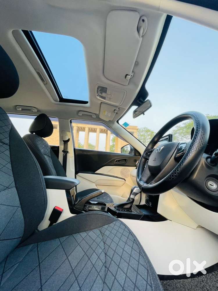 Mahindra Xuv 3xo Mx2 Pro Automatic Sunroof Petrol 2024