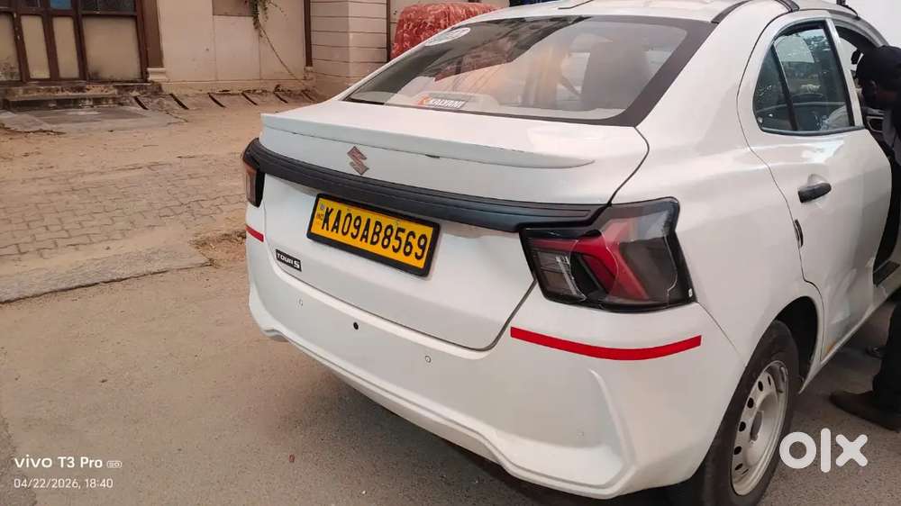 Well Maintaind  Tour S  Cng Petrol  Vehicle