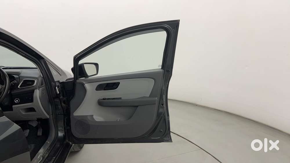 Tata Altroz 1.2 Xt, 2020, Petrol