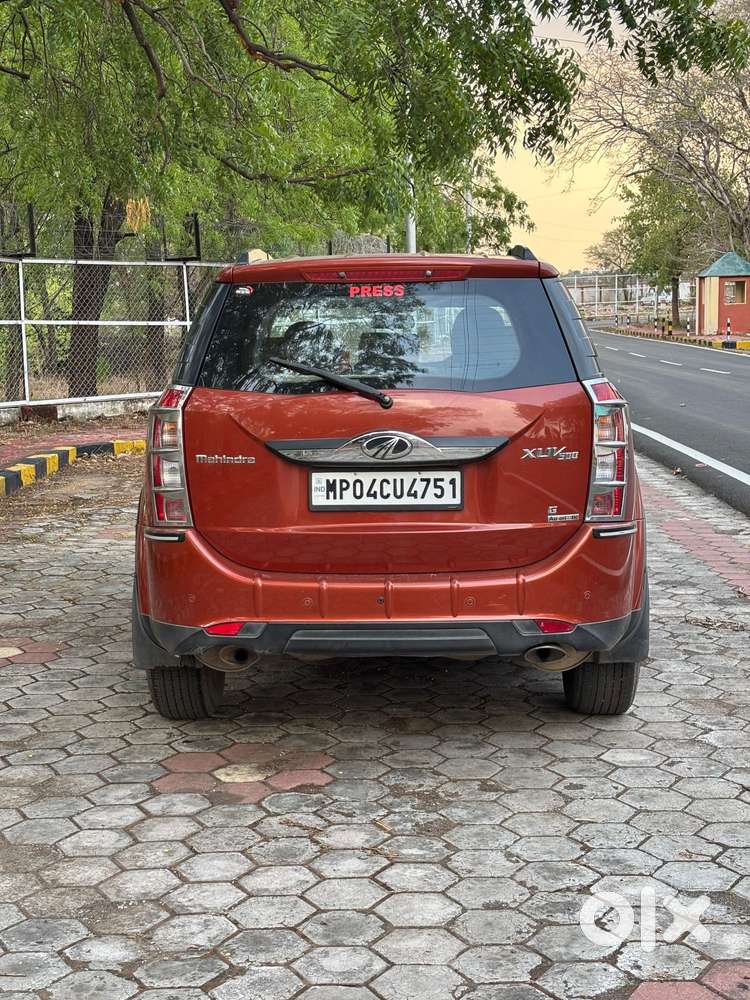 Mahindra Xuv500 W10 At, 2018, Petrol