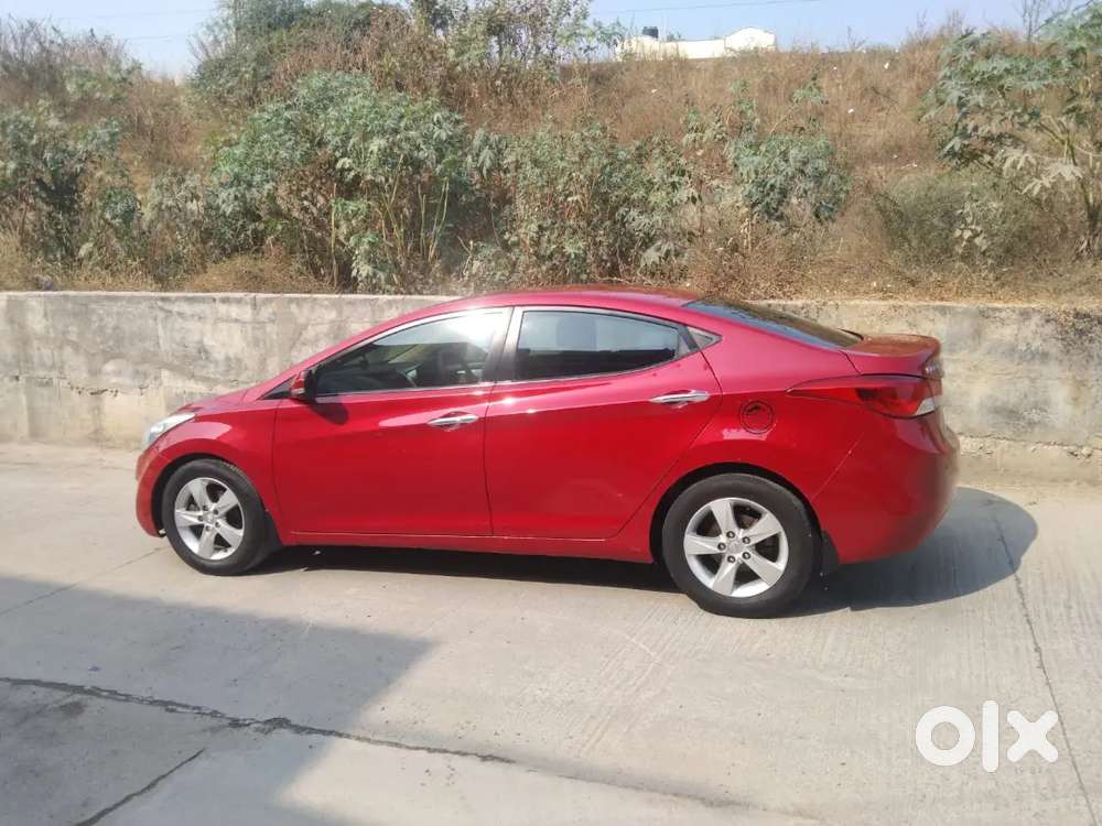 Hyundai Elantra 2014 Diesel 98000 Km Driven