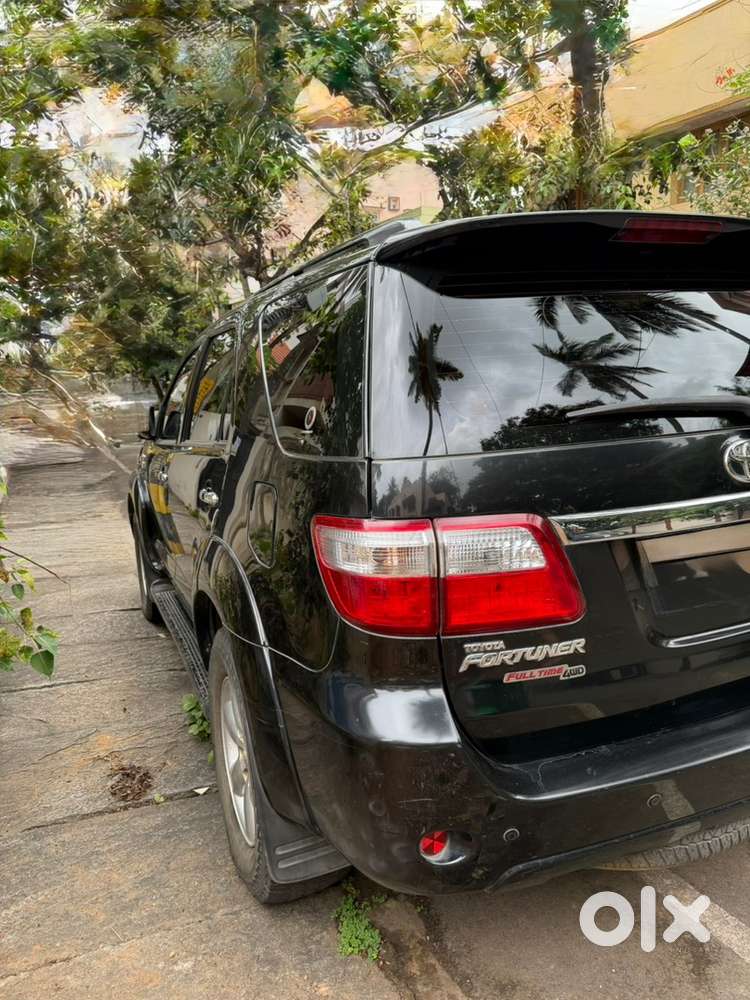 Toyota Fortuner Diesel 2010 year
