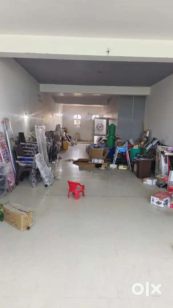 Showroom For Rent