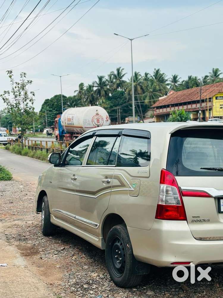 Toyota Innova Petrol 2006 Year