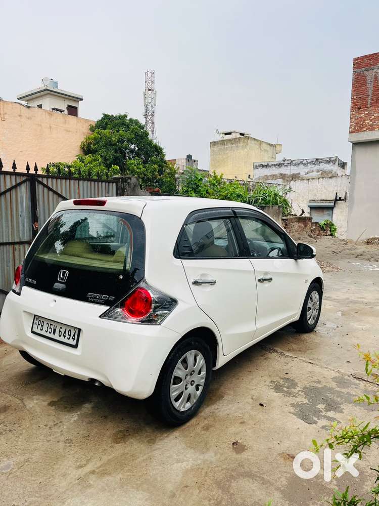 Honda Brio Vx Mt, 2015, Petrol
