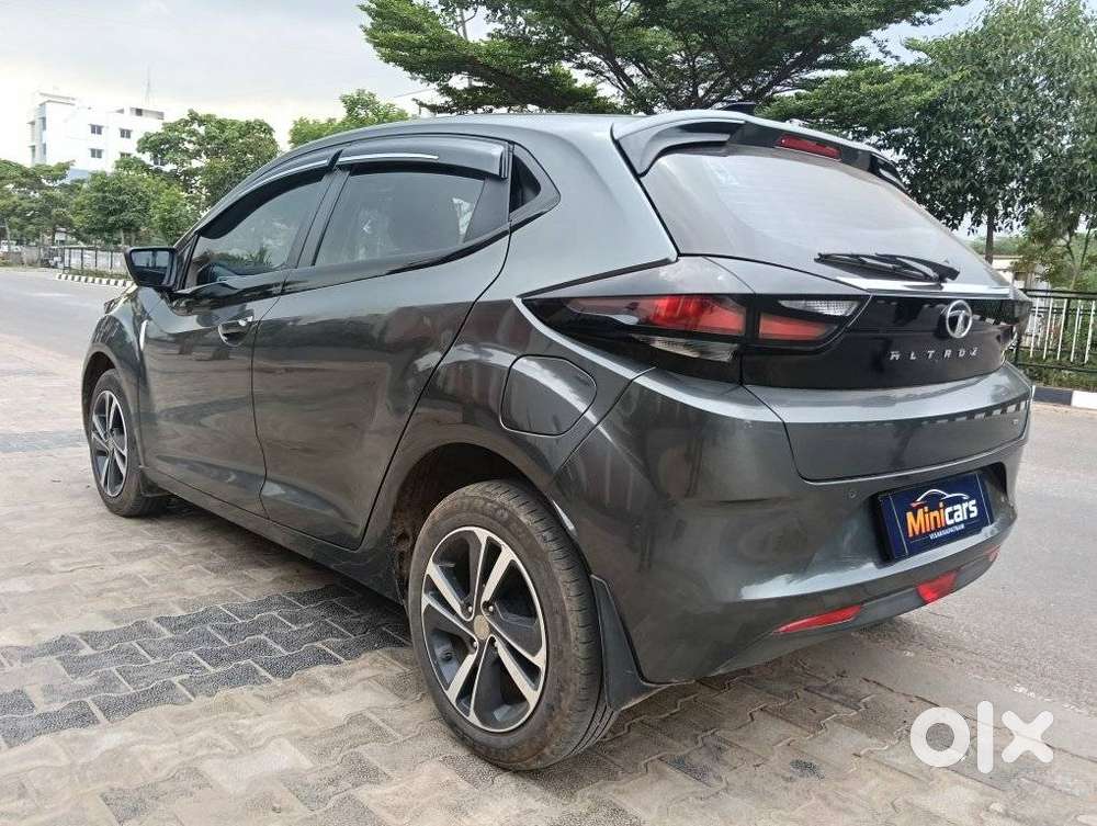 Tata Altroz Xza Plus (s), 2023, Petrol