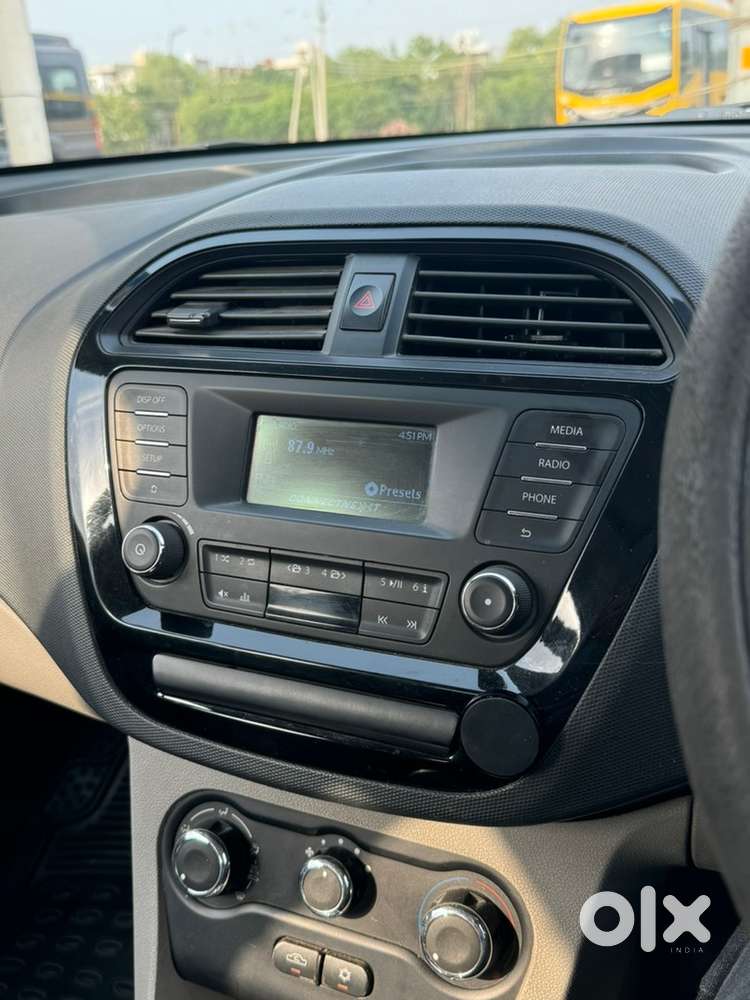 Tata Tiago Petrol 2018
