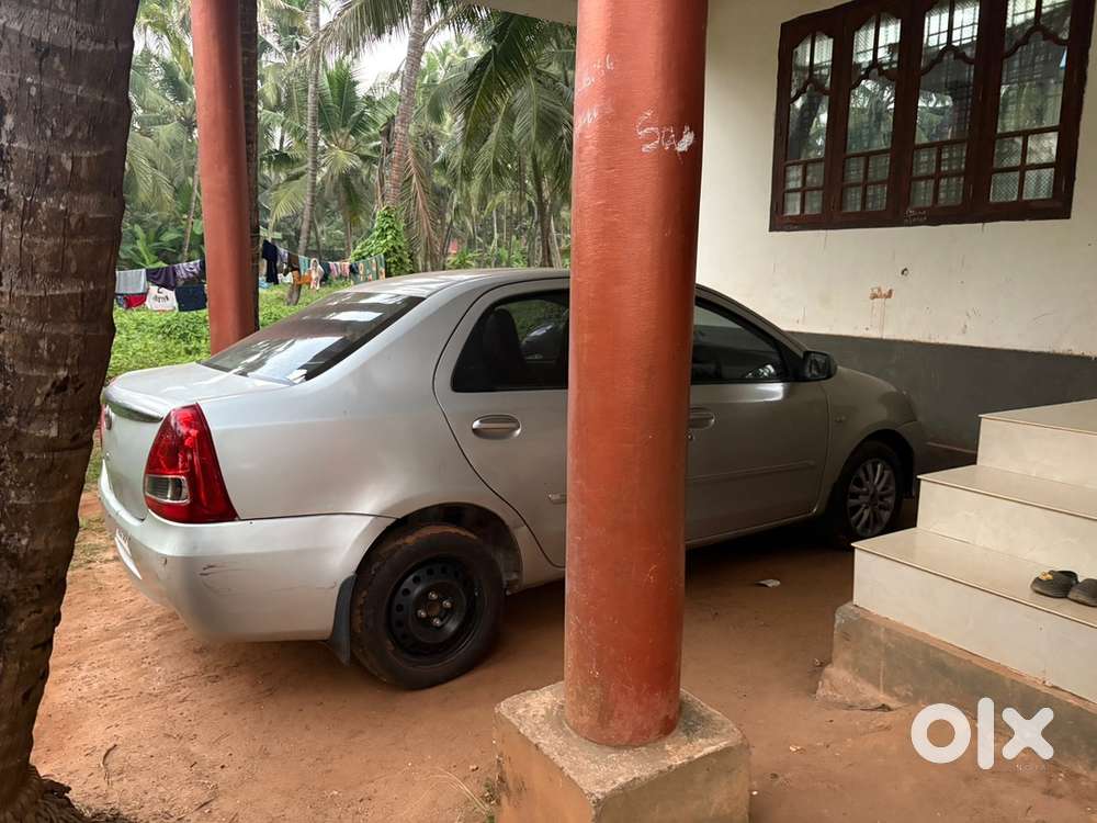 Toyota Etios 2011 Diesel 176000 Km Driven