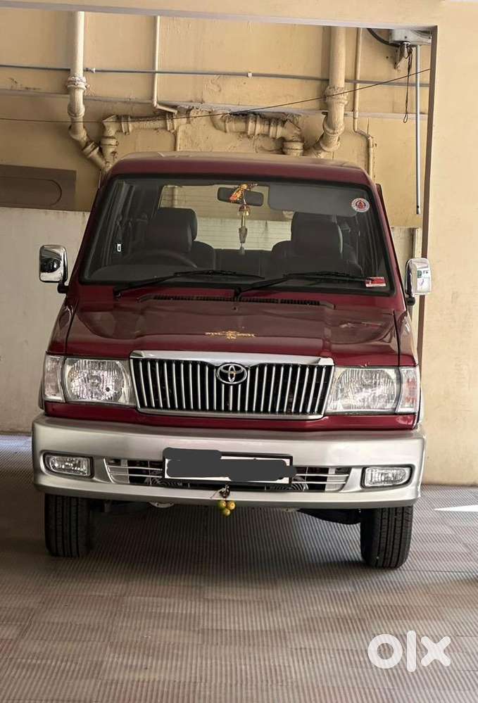 Fully Restored Toyota Qualis 2004 Diesel 229000 Km Driven