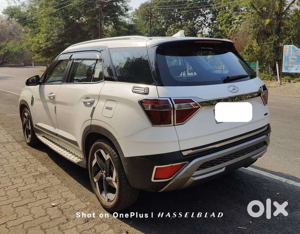 Hyundai Alcazar Signature (o) 7 Seater 1.5 Diesel At Adventure Dual ..