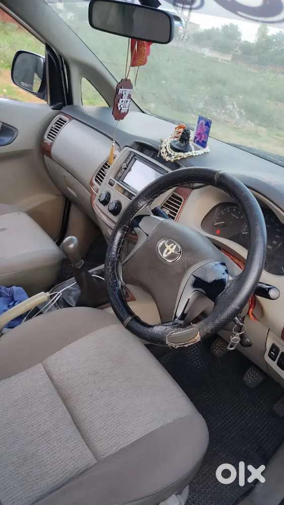 Toyota Innova 2012 Diesel Well Maintained