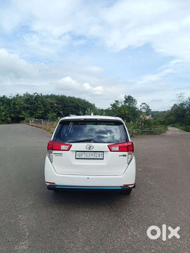 Toyota Innova Crysta 2017