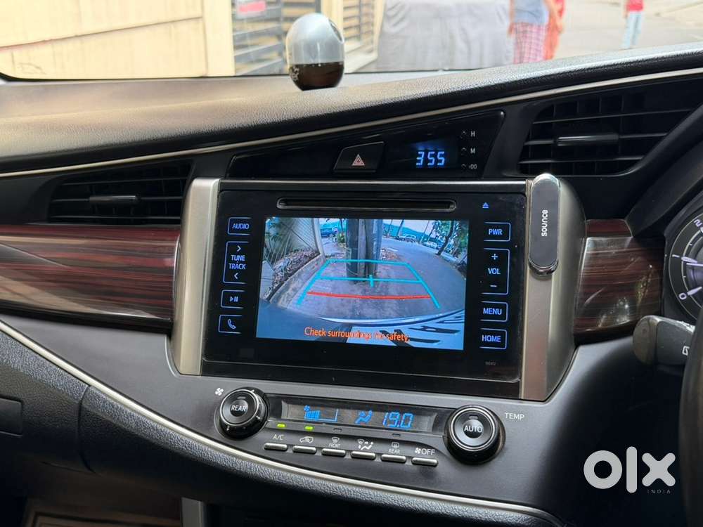 Toyota Innova Crysta 2017