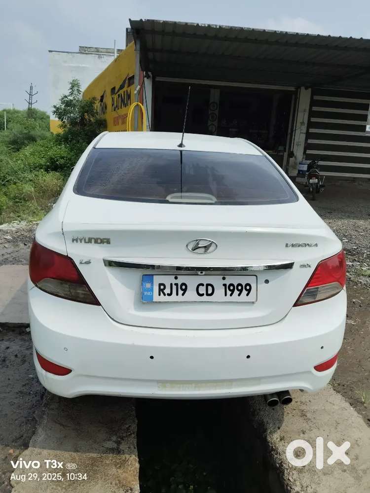 Hyundai Verna 2012 Petrol Well Maintained