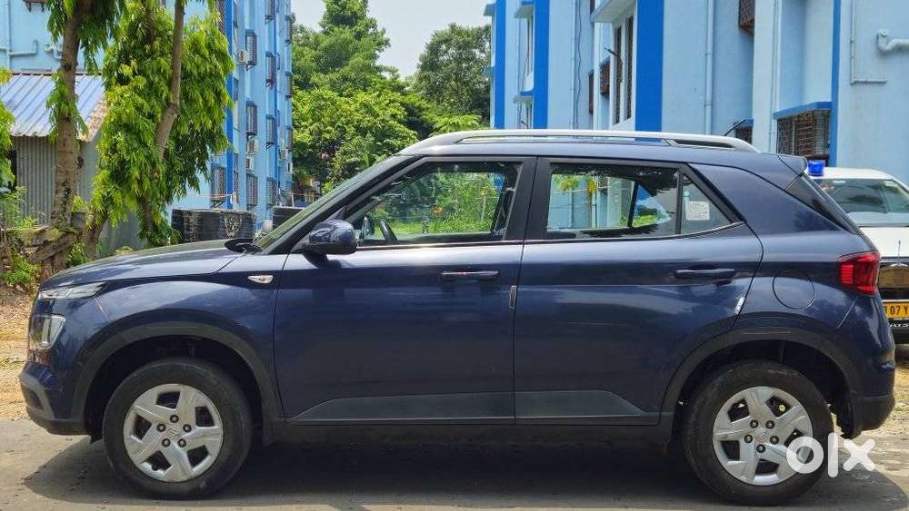 Hyundai Venue S, 2022, Petrol