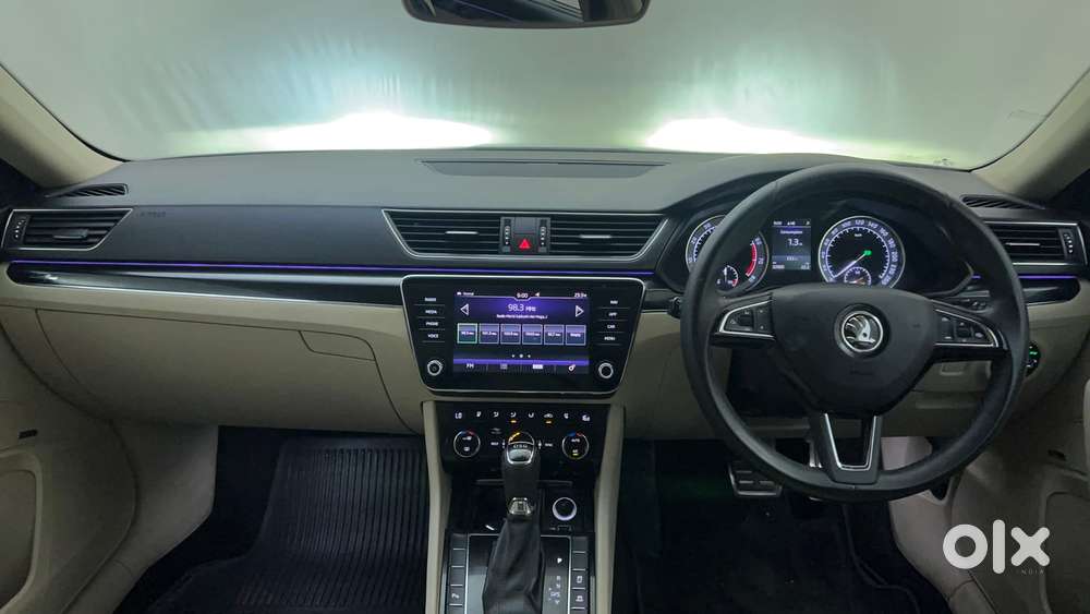 Skoda Superb L&k 1.8 Tsi At, 2020, Petrol