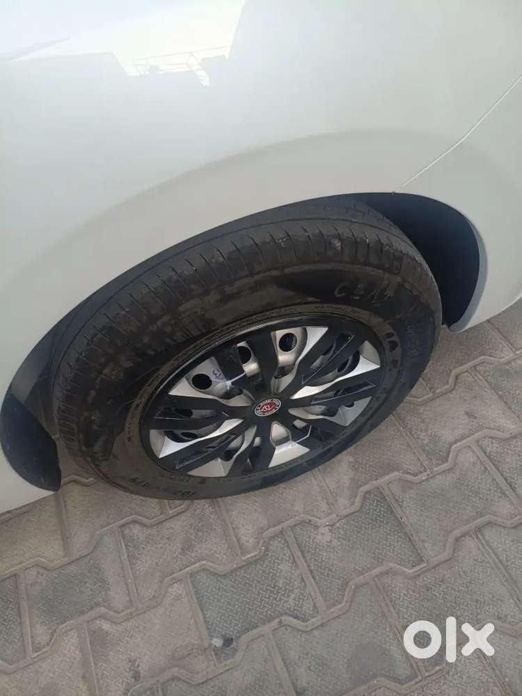 Maruti Suzuki Swift Dzire 2025 Petrol 38450 Km Driven