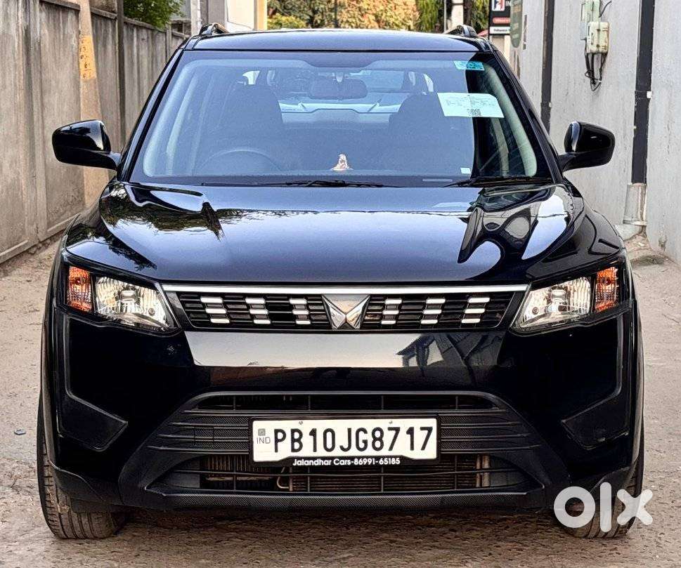 Mahindra Xuv300, 2023, Petrol