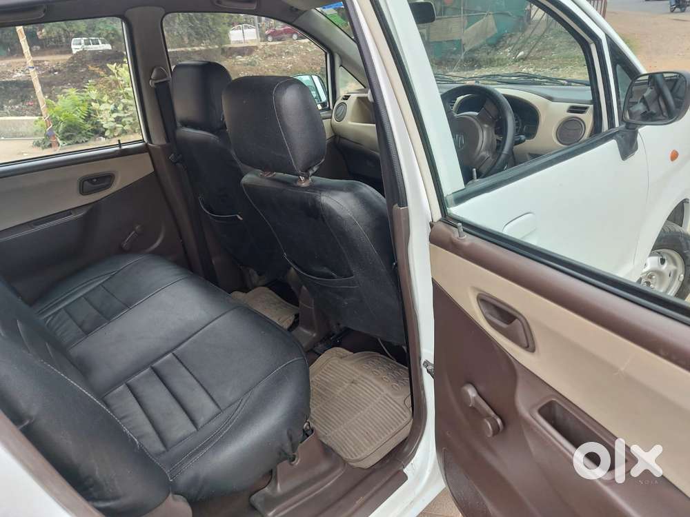 Maruti Suzuki Zen Estilo Lxi Green (cng), 2010, Petrol