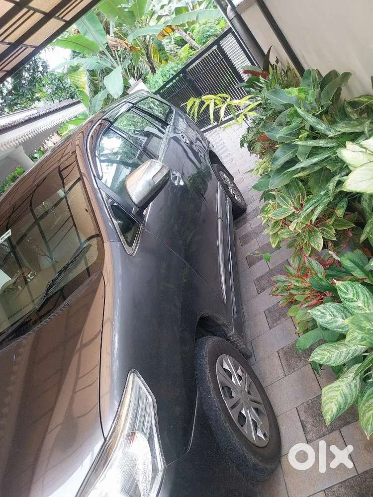 Toyota Innova 2.5 G 2011
