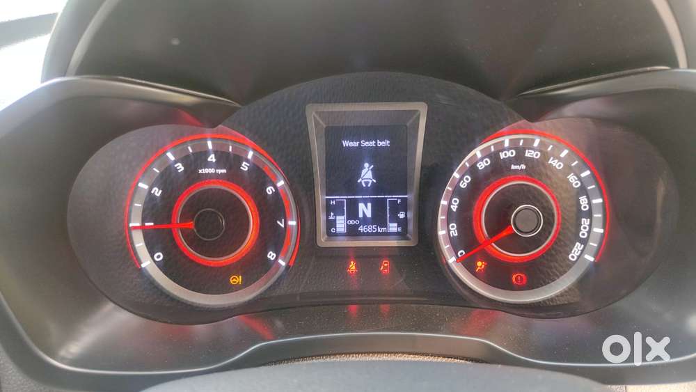 Mahindra Xuv300 1.2 W8 Amt Petrol, 2023, Petrol